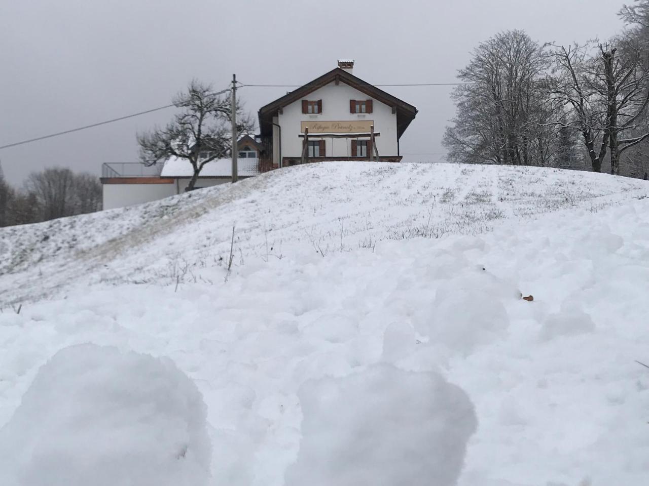 Отель Rifugio Pranolz Trichiana Экстерьер фото
